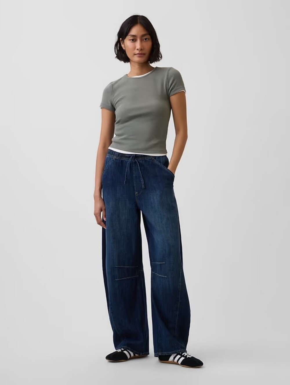 Gap Easy Horseshoe Jeans Dark Indigo size Medium Barrel Leg